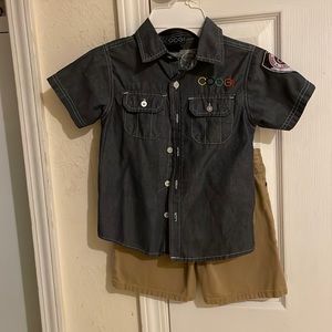 Coogi 4T 2 piece.  2 pairs Excellent condition.